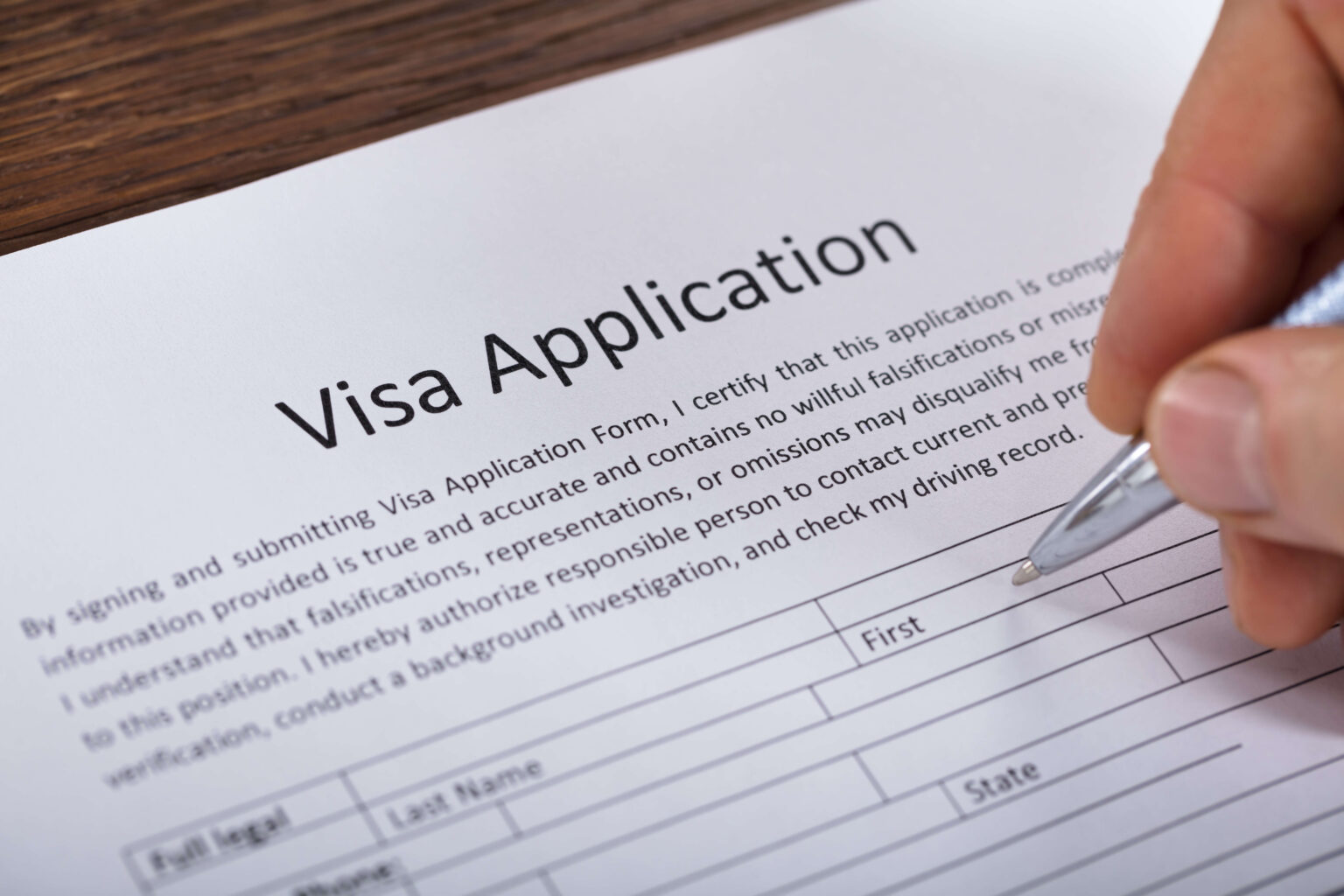 Depending on the application. Application for Schengen visa. Заполнить анкету. Заполненный бланк. Visa application person.